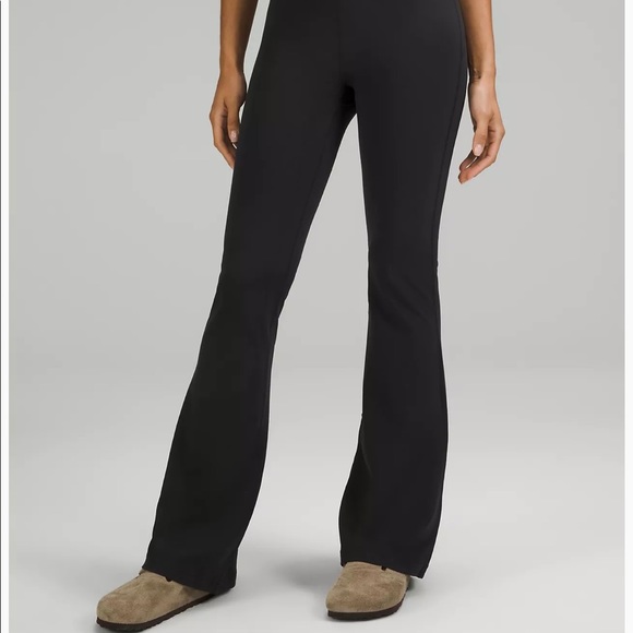 BRAND NEW Lululemon Groove Super-High-Rise Flare Pant - Picture 3 of 5